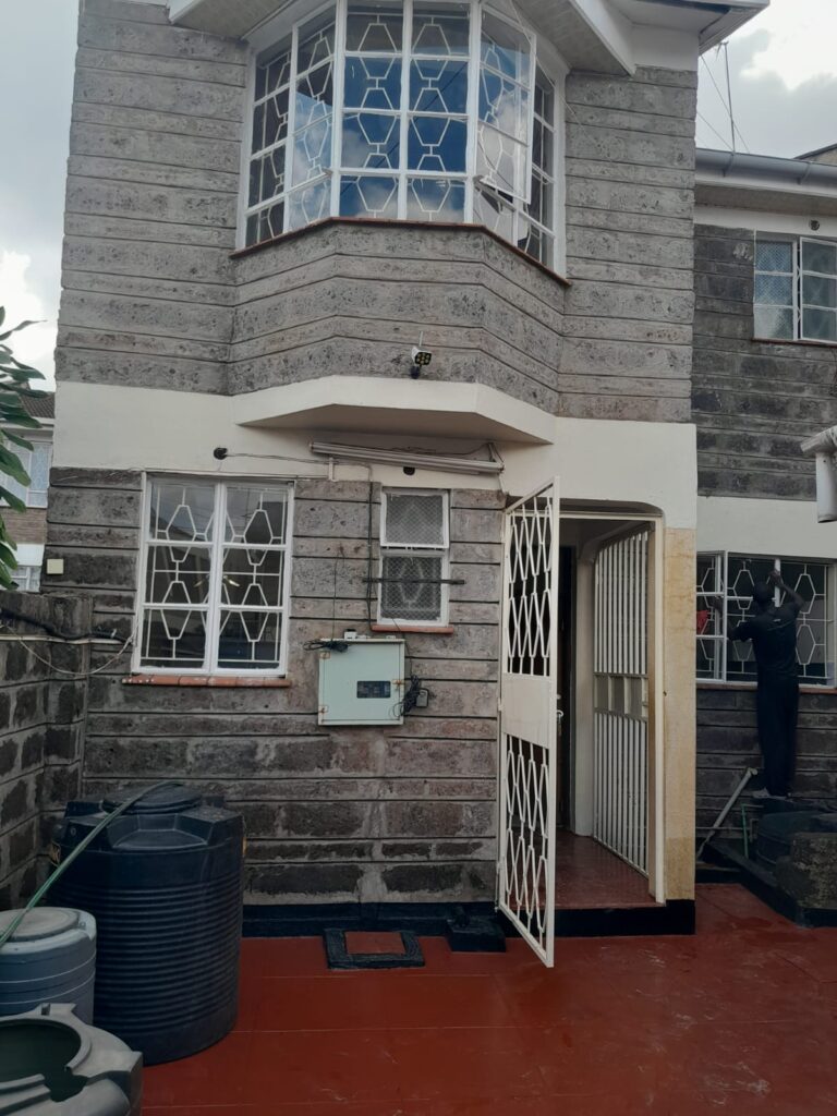 4 Bedroom House For Rent in Woodley